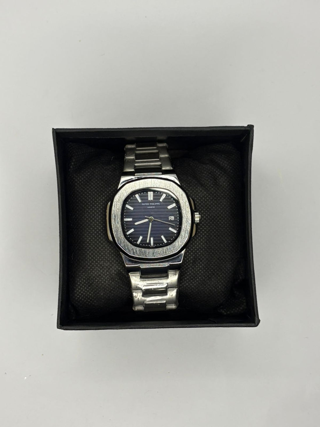 Patek Phillipe Nautilus Blue Dial Silver Chain Watch