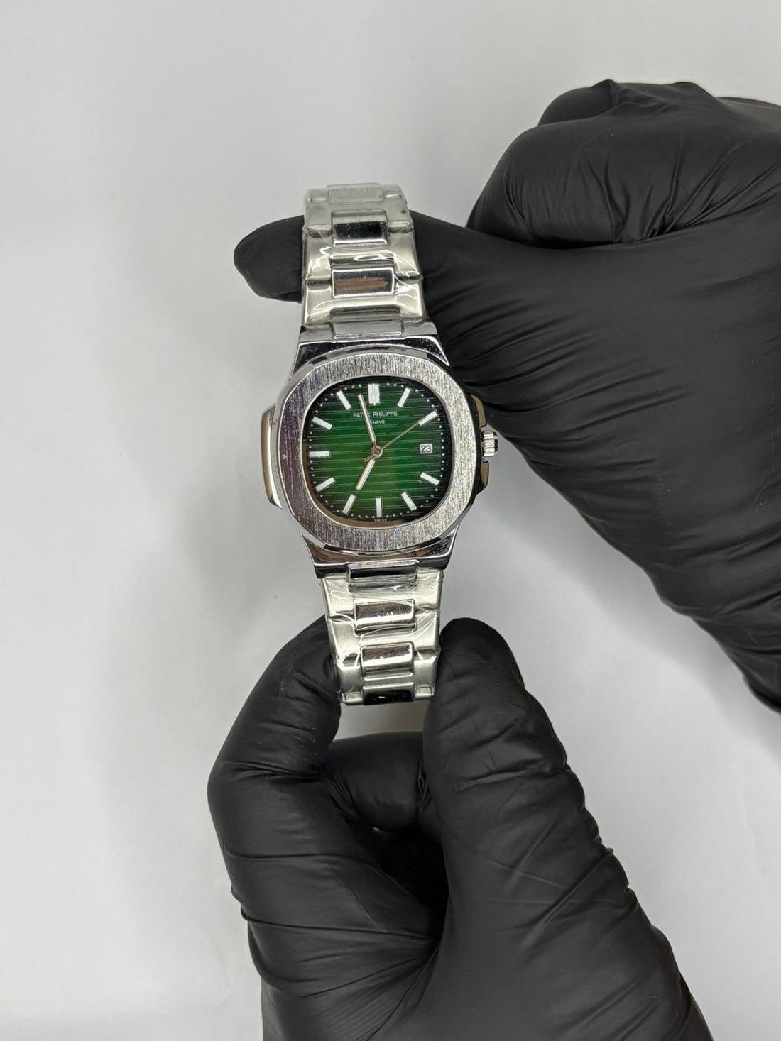 Patek phillipe Nautilus Green Dial Silver Chain Watch