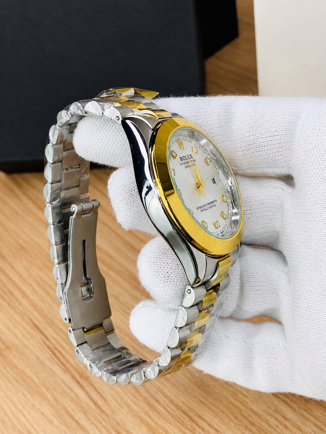 Couple Watch Set – Gold & Silver